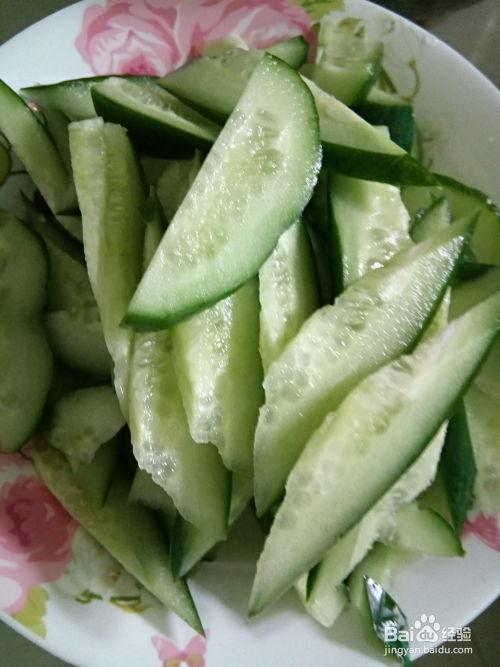 吃生瓜炒辣椒,一场舌尖上的冒险之旅