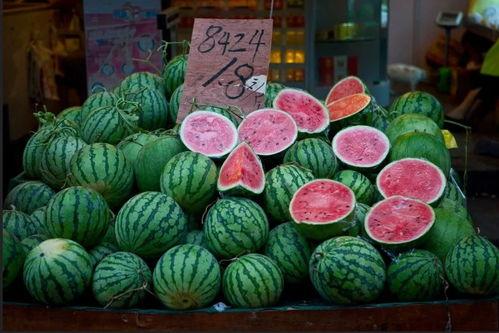 上海商场吃瓜,吃瓜群众的欢乐盛宴